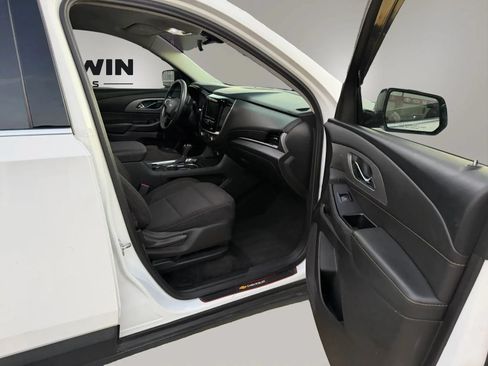 Used 2020 Chevrolet Traverse LS FWD image 33