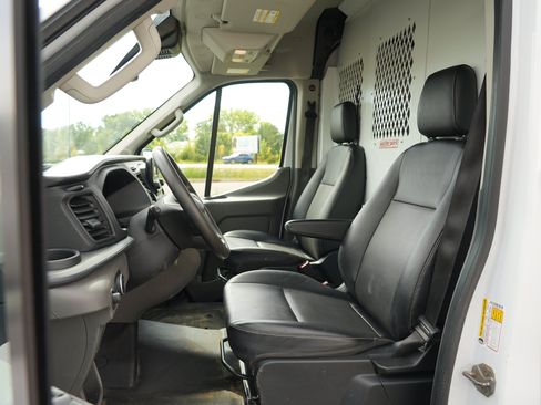 Used 2023 Ford Transit 250 Medium Roof RWD image 14