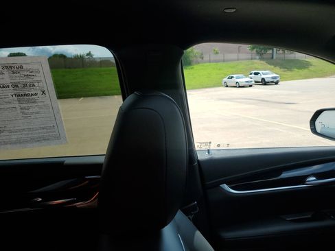 Used 2022 Cadillac XT5 Premium Luxury w/ Technology Package image 16