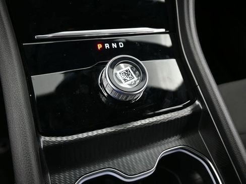 Used 2024 Jeep Grand Cherokee Laredo X image 27