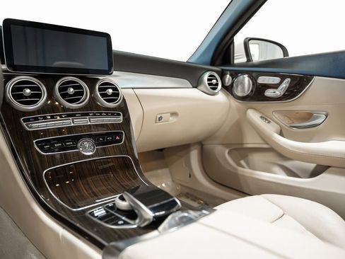 Used 2019 Mercedes-Benz C 300 4MATIC Cabriolet w/ Multimedia Package image 23