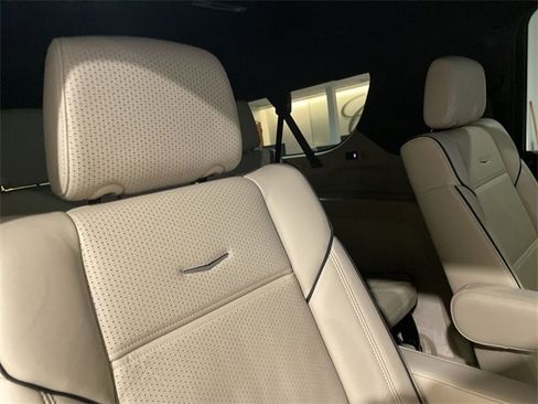 Certified 2022 Cadillac Escalade ESV Premium Luxury w/ Performance Package image 22