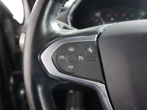 Used 2023 Chevrolet Traverse LT image 43