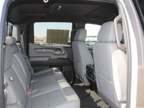 Used 2023 GMC Sierra 1500 SLT AWD/4WD image 18