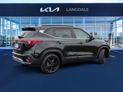 Used 2026 Kia Seltos EX w/ EX Sunroof Package image 4