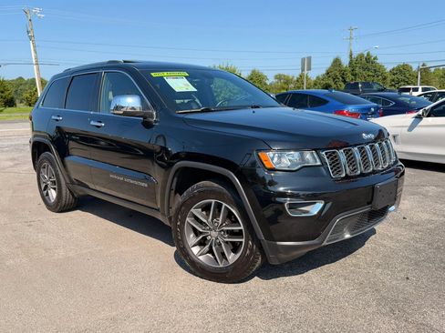 Used 2017 Jeep Grand Cherokee Limited AWD/4WD image 5
