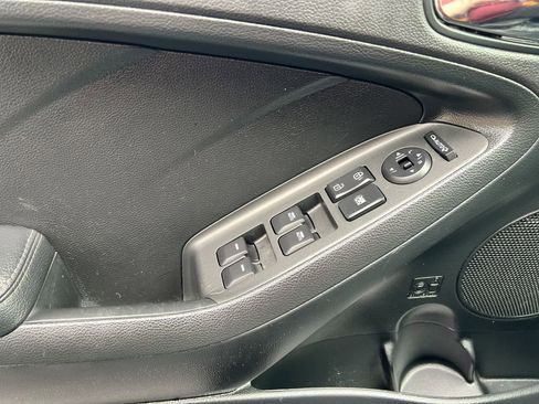 Used 2016 Kia Forte EX w/ EX Premium Package image 15