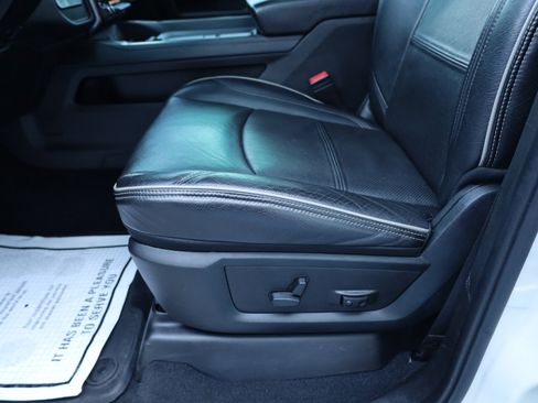 Used 2019 RAM 3500 Limited w/ Max Tow Package image 8