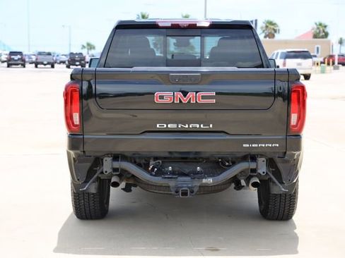 Used 2022 GMC Sierra 1500 Denali w/ Technology Package AWD/4WD image 7
