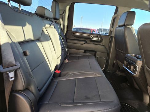 Used 2024 Chevrolet Silverado 2500 LTZ w/ LTZ Convenience Package image 31