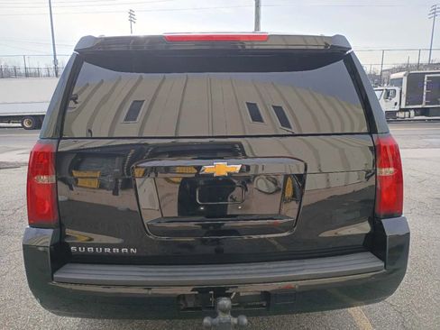 Used 2020 Chevrolet Suburban LT image 4
