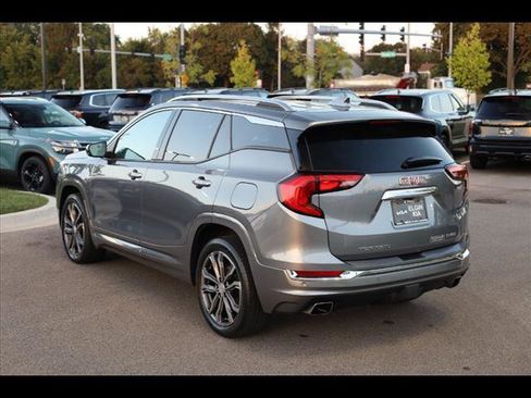 Used 2019 GMC Terrain Denali w/ Comfort Package image 4