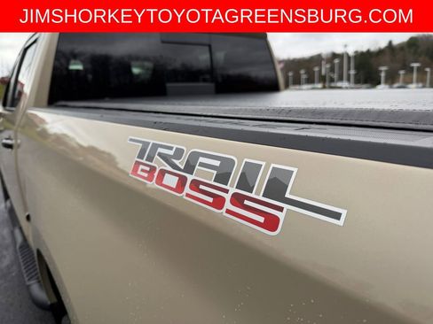 Used 2022 Chevrolet Silverado 1500 LT Trail Boss w/ LT Trail Boss Premium Package image 35