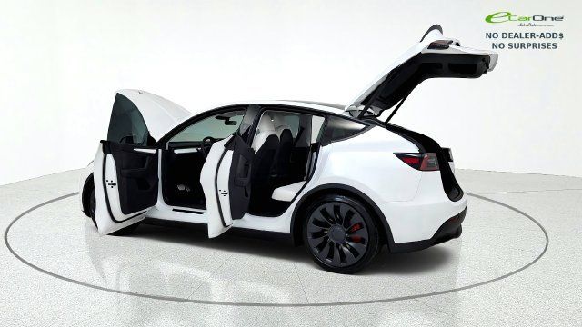 Used 2025 Tesla Model Y Performance AWD/4WD image 16