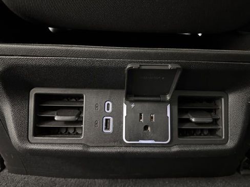 Used 2025 Chevrolet Silverado 1500 LT image 27