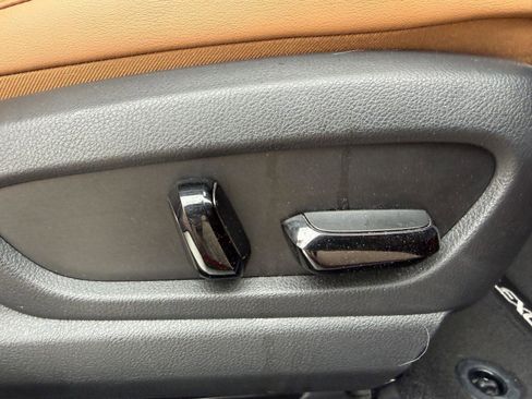 Used 2022 Lexus UX 250h w/ Accessory Package (Z2) image 33