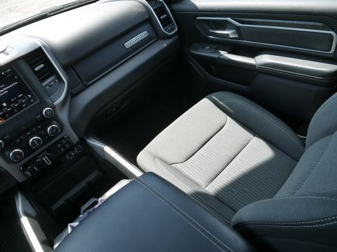Used 2022 RAM 1500 Big Horn AWD/4WD image 11