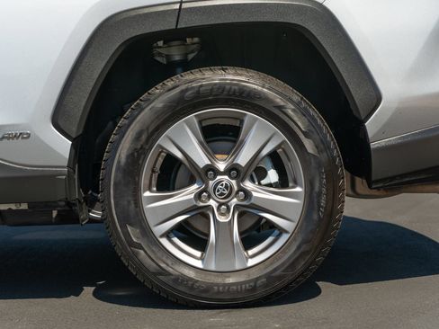 Certified 2024 Toyota RAV4 XLE AWD/4WD image 7