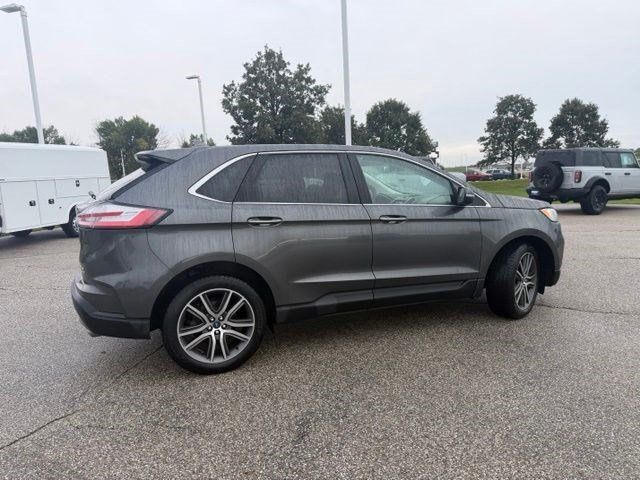 Used 2020 Ford Edge Titanium w/ Class II Trailer Tow Package AWD/4WD image 16
