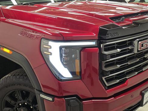 Used 2025 GMC Sierra 2500 AT4 w/ AT4 Premium Plus Package AWD/4WD image 50