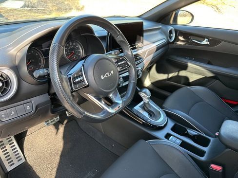 Certified 2024 Kia Forte GT-Line image 9