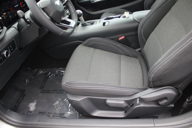 Used 2024 Ford Mustang Coupe RWD image 18