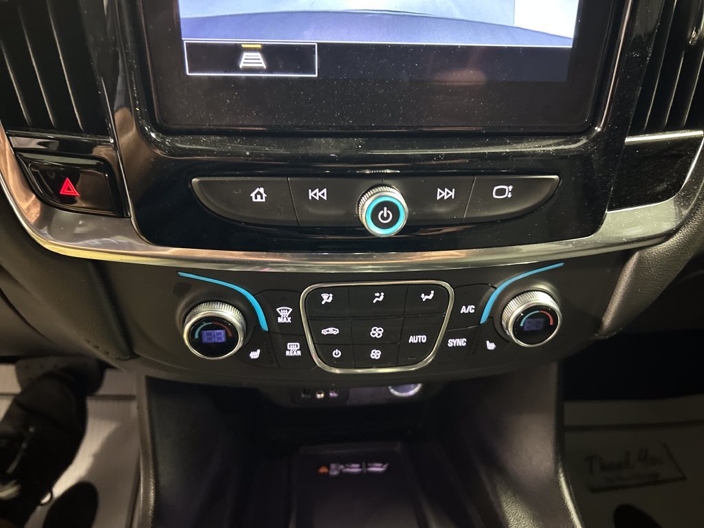 Used 2023 Chevrolet Traverse LT FWD image 19