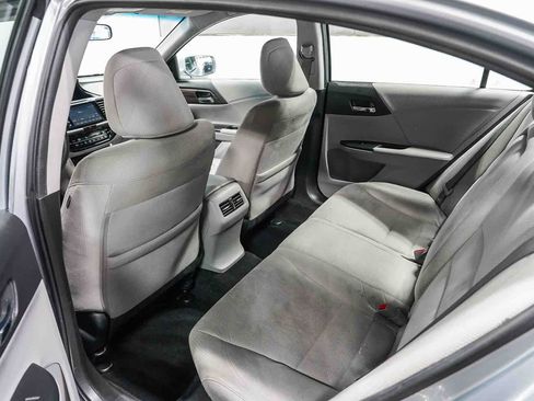 Used 2017 Honda Accord EX image 19