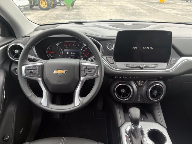 New 2026 Chevrolet Blazer LT w/ LPO, Black Sport Package AWD/4WD image 16