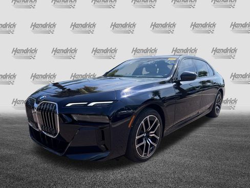 Used 2023 BMW 760i xDrive AWD/4WD image 5
