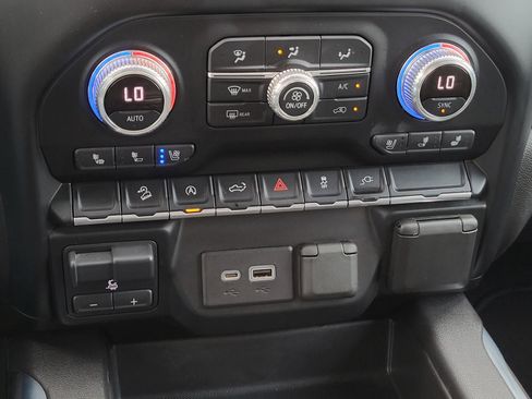Used 2021 GMC Sierra 1500 SLT AWD/4WD image 25