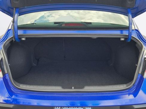 Certified 2025 Hyundai Elantra Limited w/ Cargo Package FWD image 26