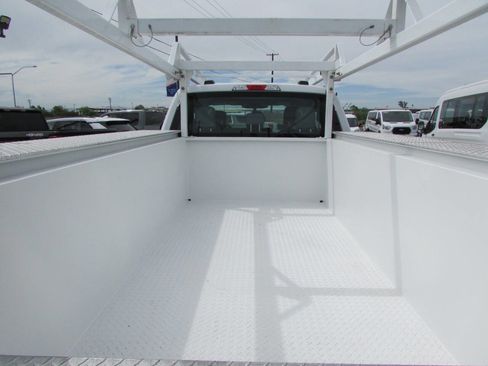 Used 2023 Ford F250 XL w/ XL Chrome Package image 32