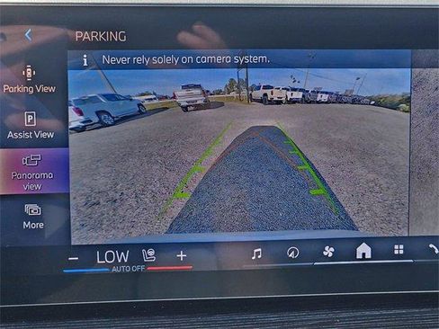 Used 2026 BMW X7 xDrive40i w/ M Sport Package image 24