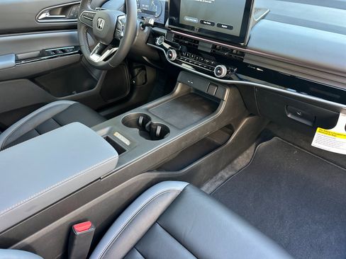 New 2026 Honda Prologue Touring image 18