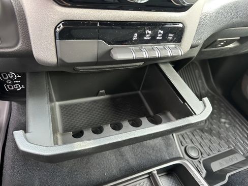 New 2026 RAM 1500 Warlock AWD/4WD image 27