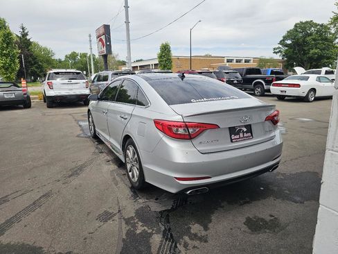 Used 2016 Hyundai Sonata Limited w/ Option Group 04 FWD image 8