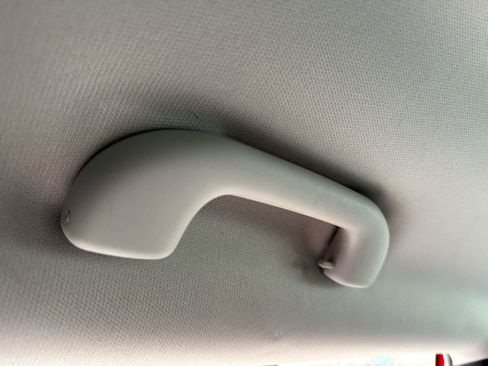 Used 2019 Jeep Cherokee Trailhawk w/ Comfort/Convenience Group image 37