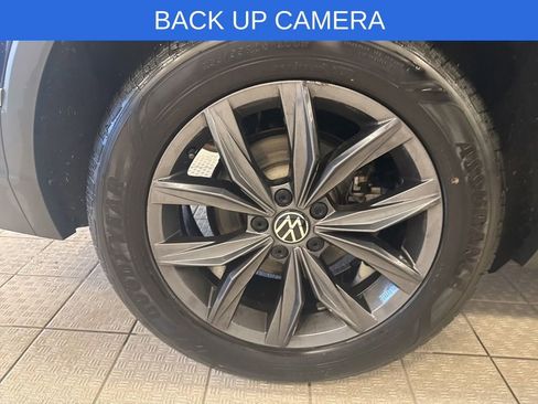 Used 2022 Volkswagen Tiguan SE image 7
