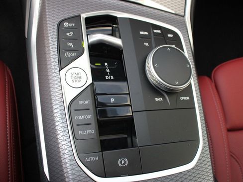 New 2026 BMW 330i Sedan w/ M Sport Package image 27