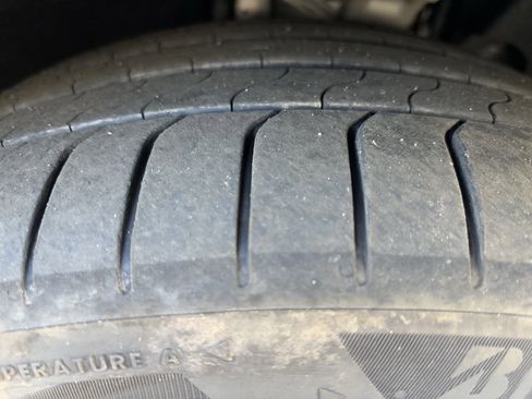 Certified 2025 BMW 760i xDrive w/ Executive Package image 28