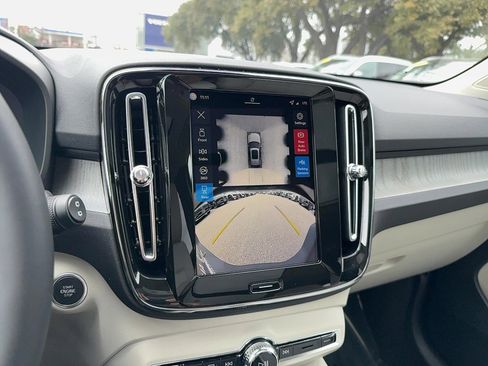 New 2026 Volvo XC40 B5 Plus w/ Protection Package Premier image 24