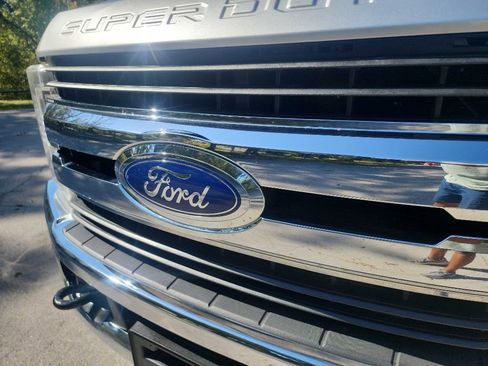 Used 2019 Ford F250 XLT image 3