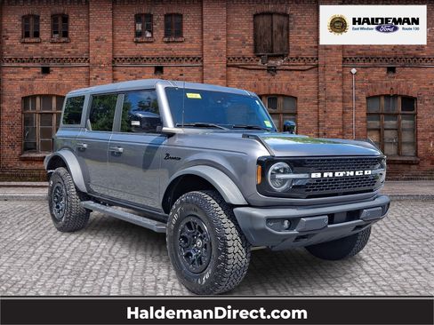 Used 2021 Ford Bronco Wildtrak AWD/4WD image 1