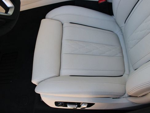 Used 2026 BMW X5 sDrive40i RWD image 15