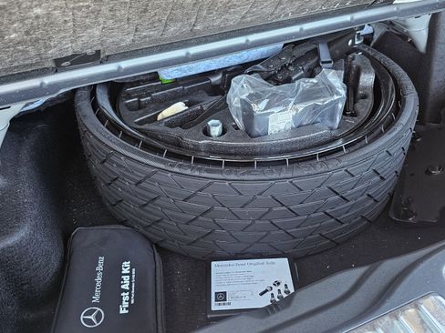 Used 2022 Mercedes-Benz GLS 450 4MATIC image 21