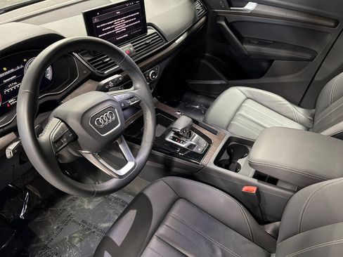 Used 2023 Audi Q5 2.0T Premium Plus w/ Premium Plus Package AWD/4WD image 9