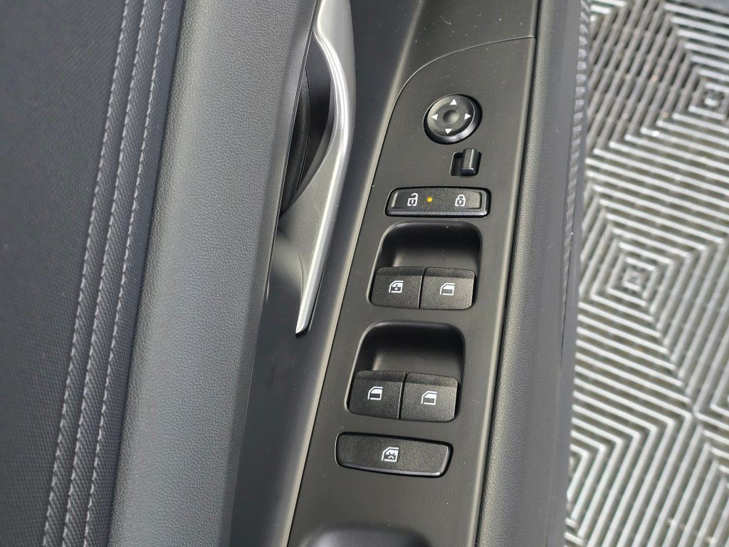 New 2026 Hyundai Elantra Limited FWD image 20