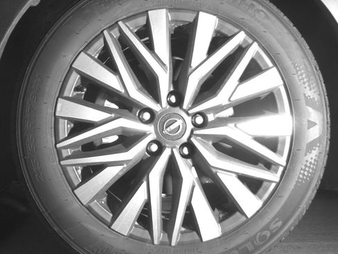 Used 2025 Nissan Altima 2.5 SV FWD image 12