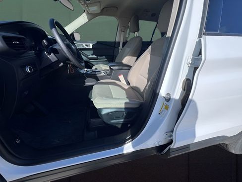 Used 2023 Ford Explorer 4WD image 9
